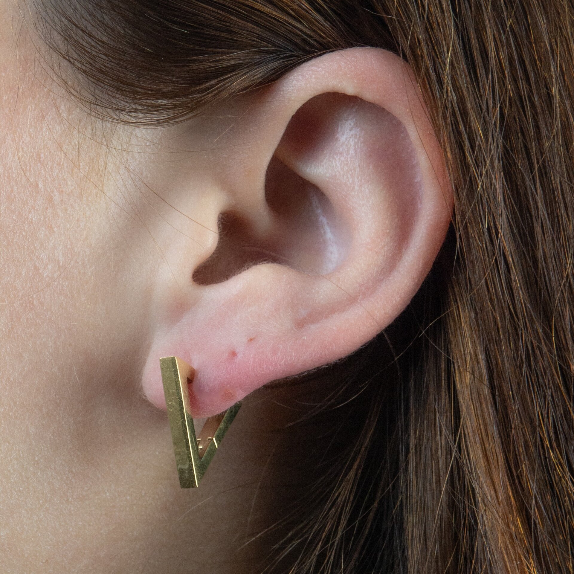 Piercing triangular - 4