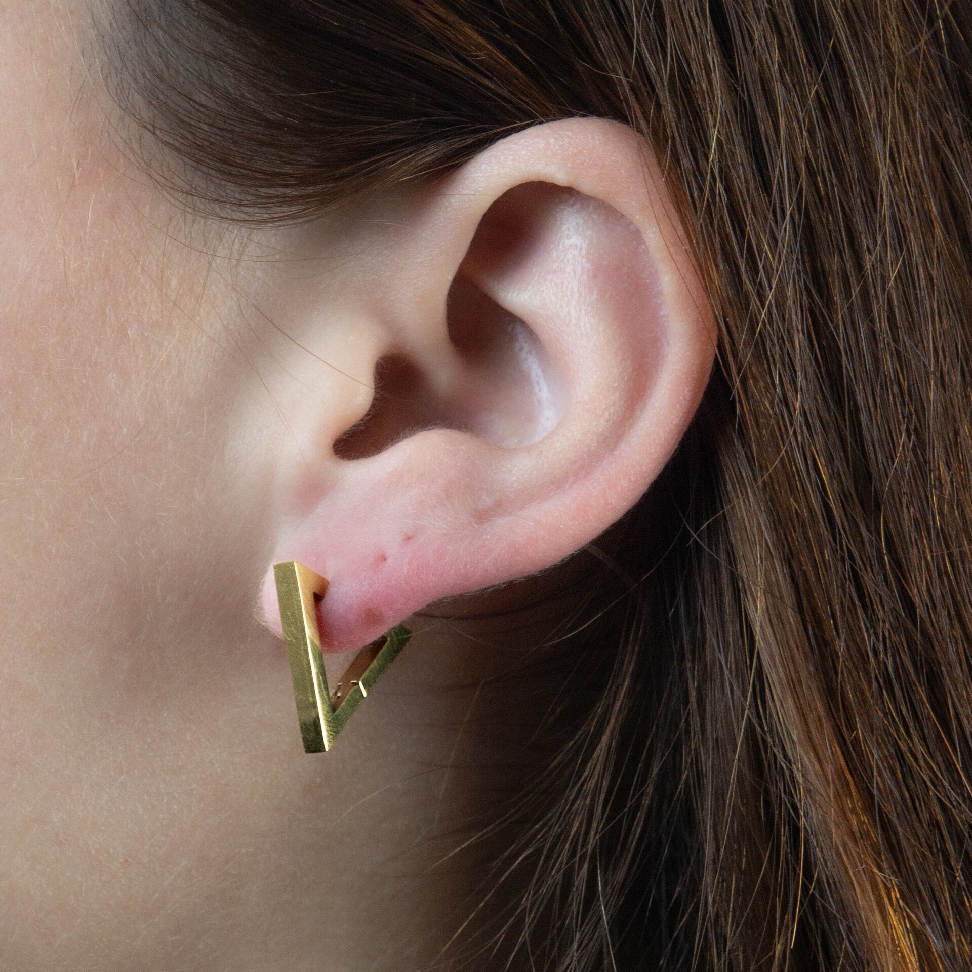 Piercing triangular - 3
