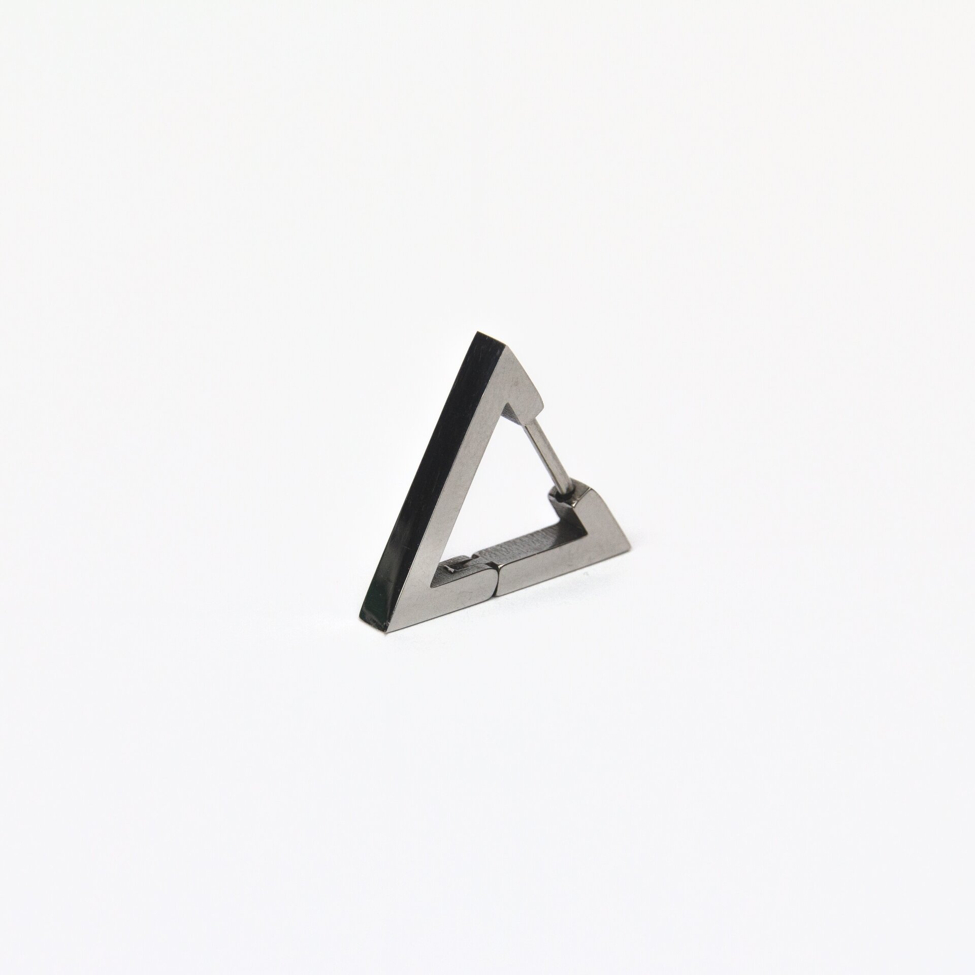 Piercing triangular - 5
